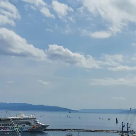 Apartment Downtown Fiume, Underground Garage Within The Rijeka