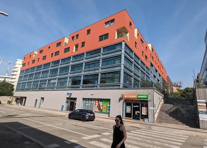 Apartamento Downtown Fiume, Underground Garage Within The Rijeka