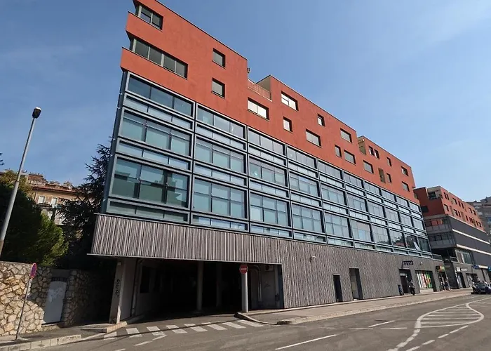 Downtown Fiume, Underground Garage Within The Apartment *